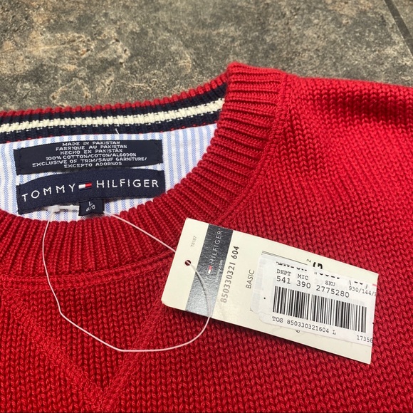 NEW! Men’s VTG Tommy Hilfiger Crewneck Sweater Size Large W/Tags - Picture 3 of 3